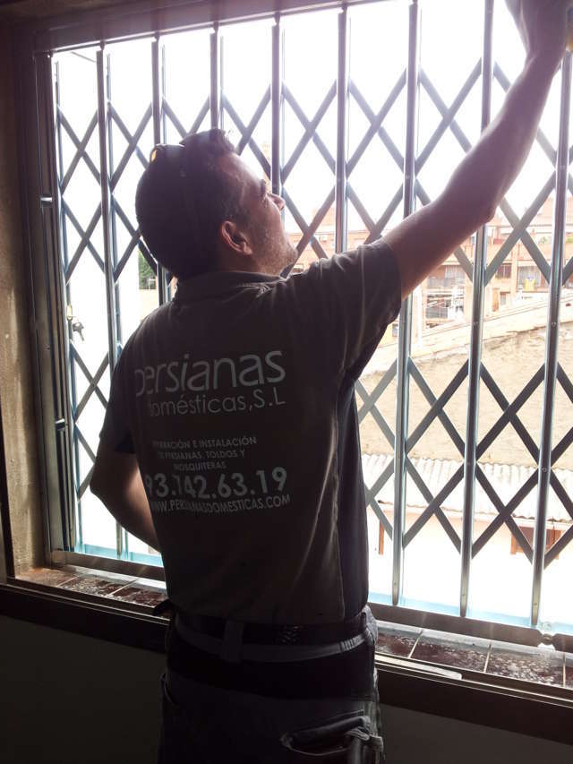 Mantenimiento de todo tipo de rejas en Persianas Domesticas Mantenimiento de todo tipo de rejas en Sant Cugat del Valles